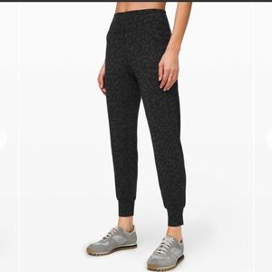 Lululemon Align Jogger 28"
Formation Camo Deep Coal Multi